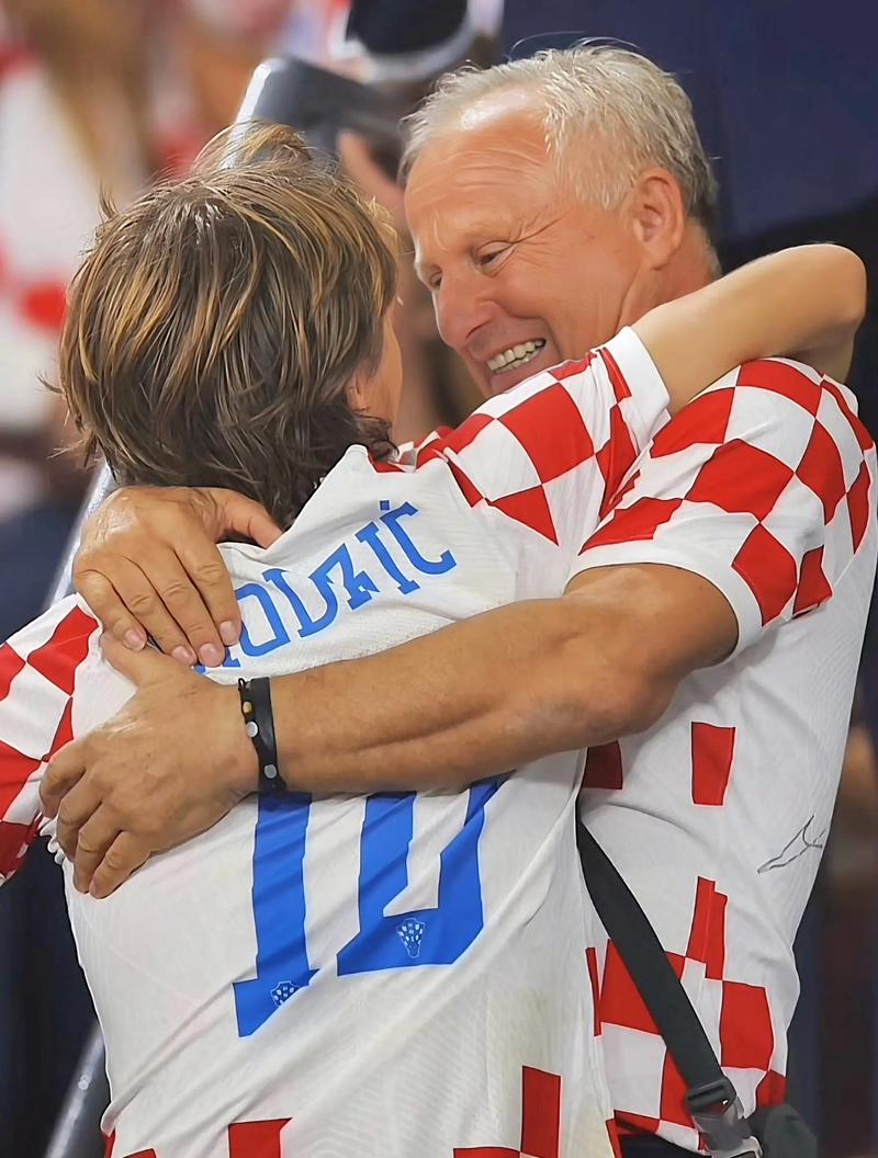 全新卡牌手游《圣斗士星矢：重生2》概念CG现已公布！