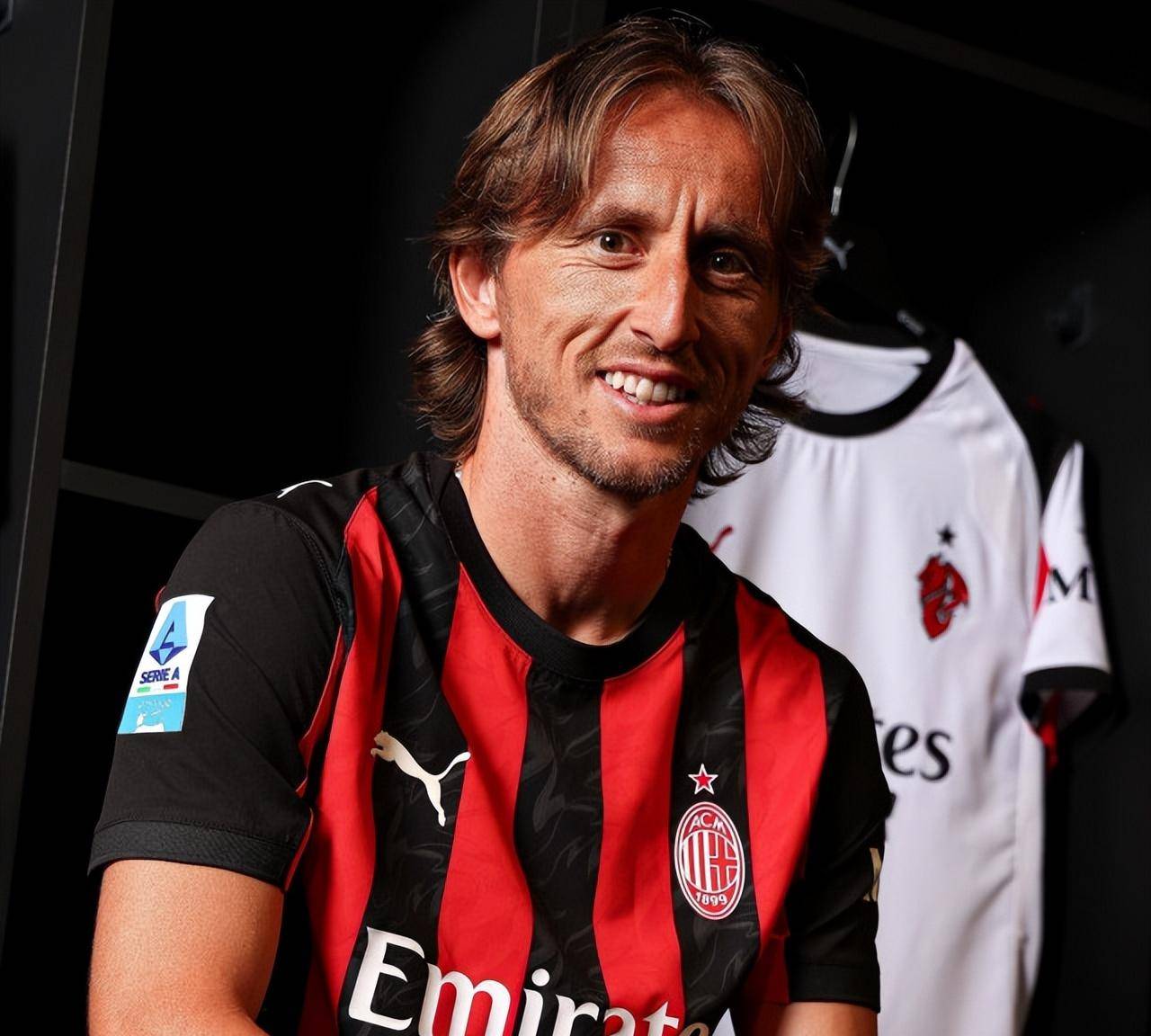 LCK第三阶段：Faker豪取700胜场，T1横扫KT