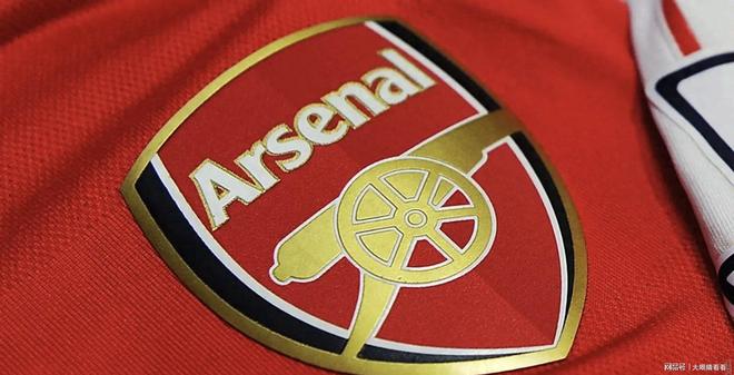 LPL完美团战重现！AL绝境大招发威，上单小火龙登场，皇子杀崩GEN